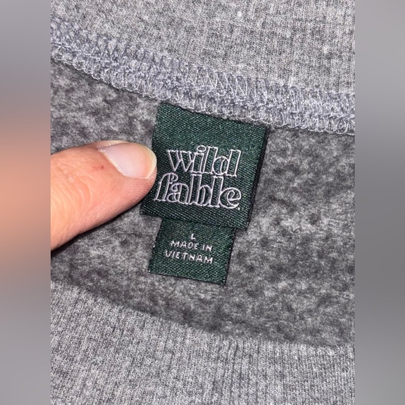 Wild Fable Cropped Sweatshirt Size Large - Picture 2 of 9